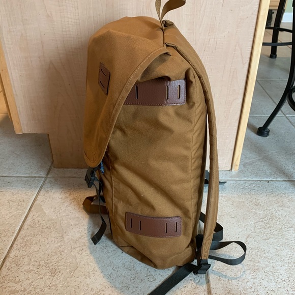 Patagonia Backpack - Picture 2 of 8